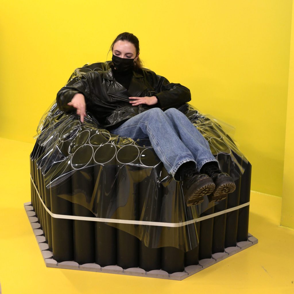 Design mit Sachverstand: exklusiv und nachhaltig 4 Design Sitzmodule aus PVC-Bauprodukten