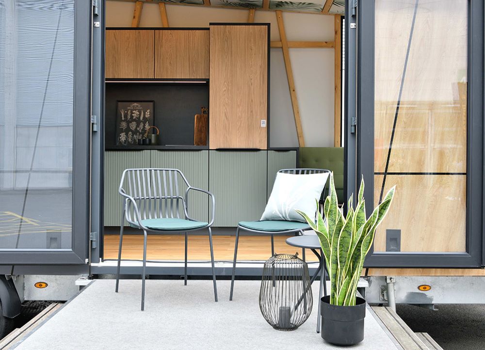 ContiHome: Refit mit veganem Vinyl-Kunstleder 5 ContiHome Refit Tiny House Vinyl-Kunstleder