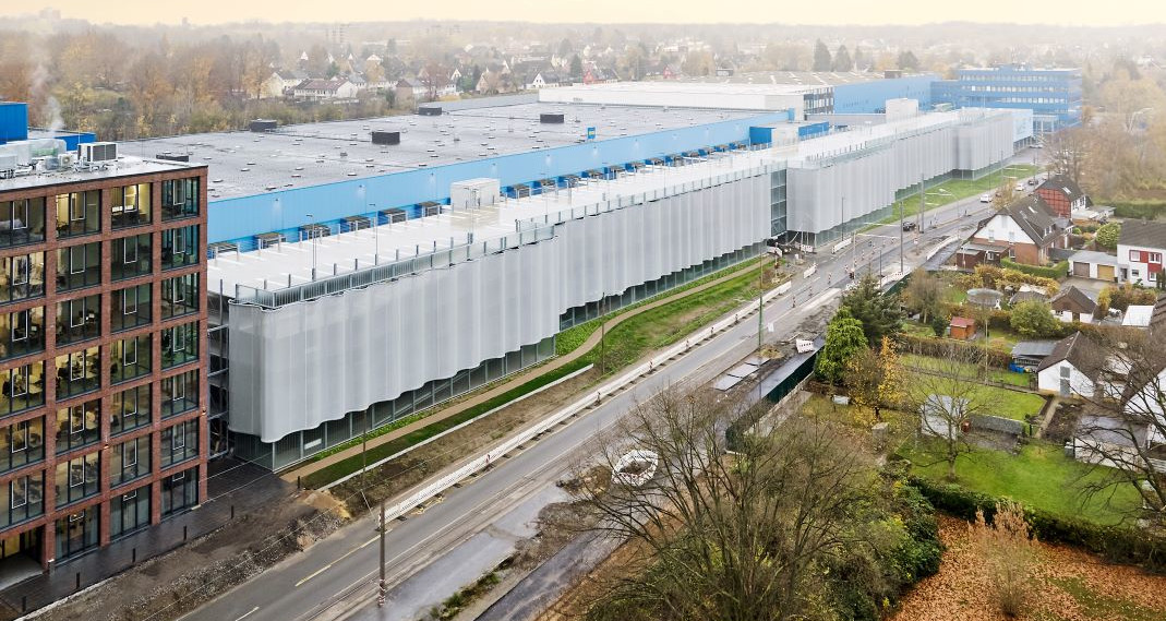 Rekordmembranfassade TEDi Dortmund