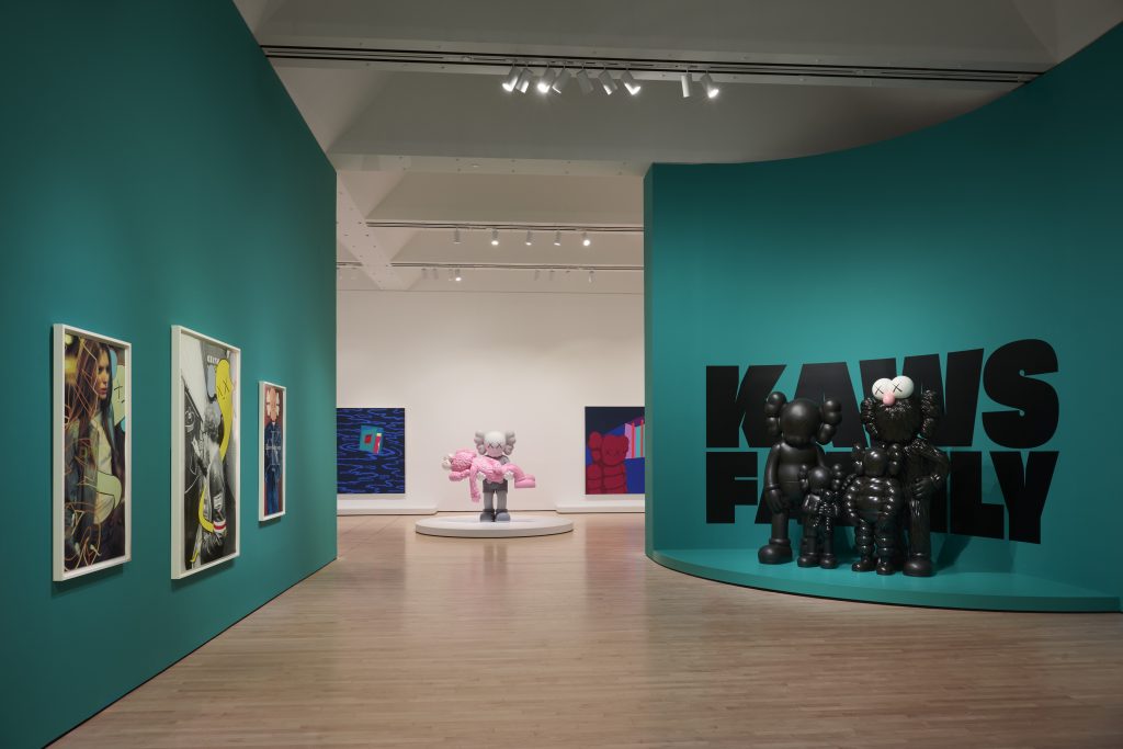 Kunst mit Vinyl: KAWS-Ausstellung in San Francisco 3 KAWS Jason Schmidt Blick in die Ausstellung